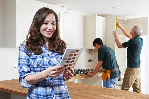 Comparing Painting Versus Replacing Kitchen Cabinets in Mississauga, ON